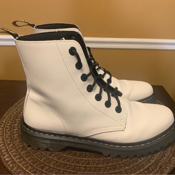 Dr. Doc Martens Luana White Combat Boots Women's Size US 9 L Air Wair #AW004 - Picture 1 of 8